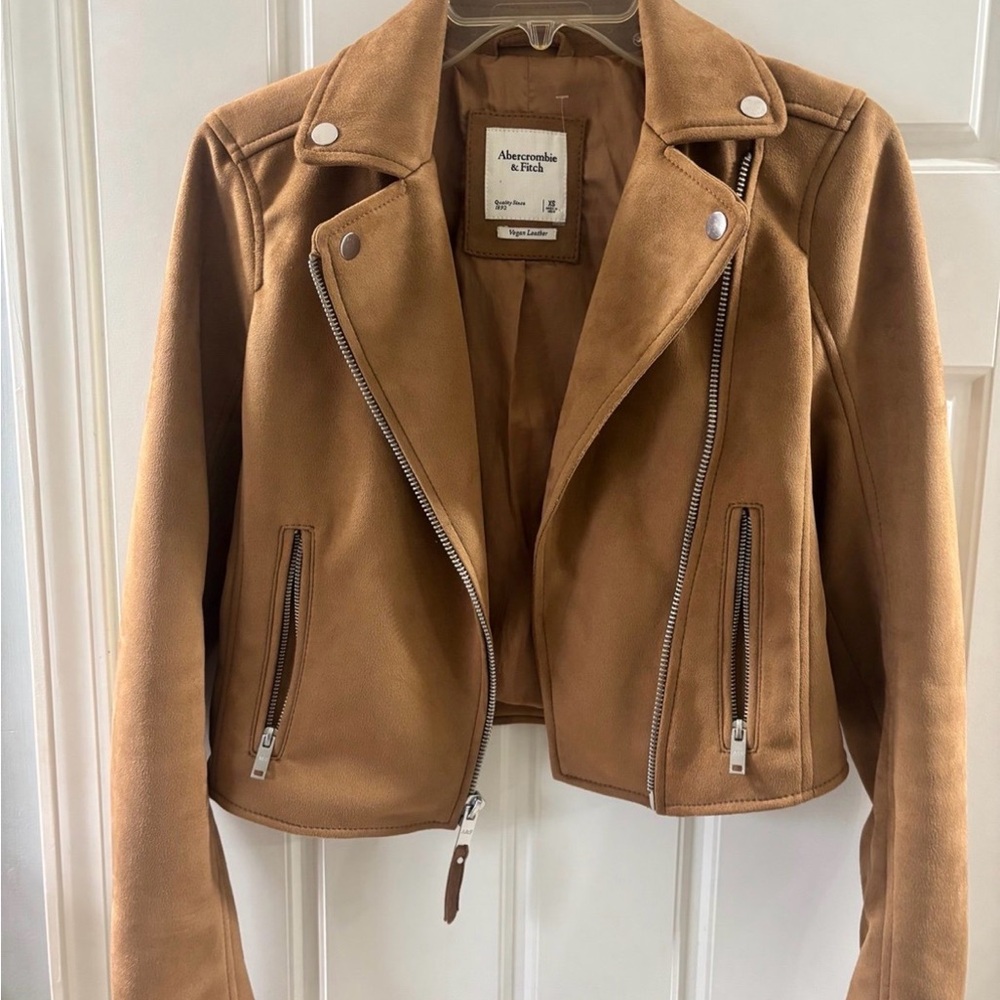 NWOT Abercrombie & Fitch Women's Brown Vegan Suede Jacket